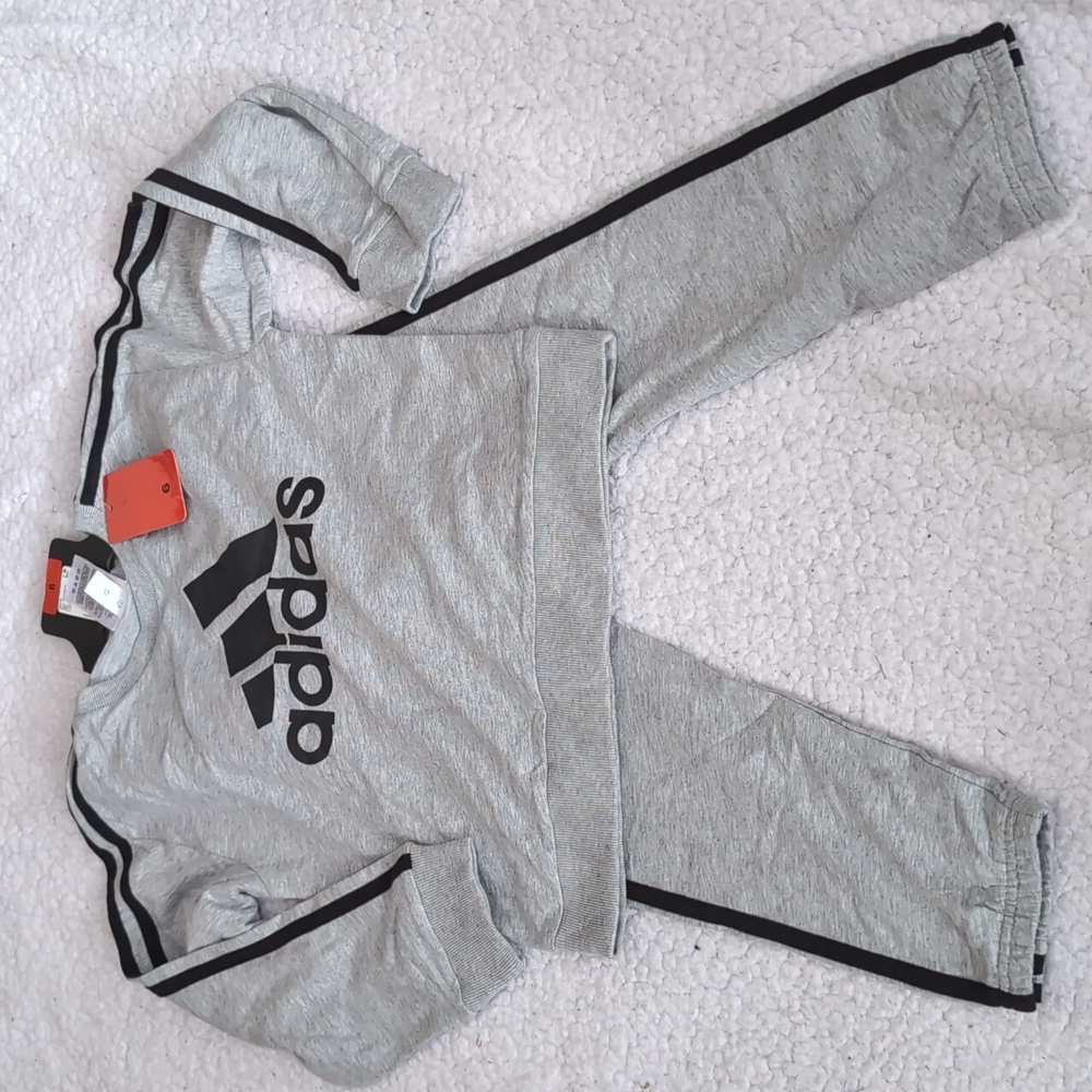 Sz 6 Adidas 2 pc set unisex